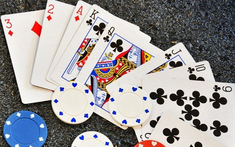 Mậu Binh 2025: Cách săn "Thùng phá sảnh" và các chi bài đặc biệt cực dễ.